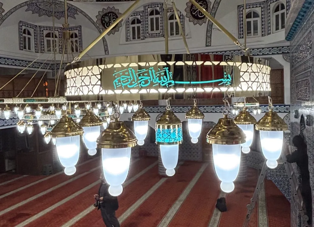 Selçuklu Besmeleli Ledli Cami Avizesi (80 cm 9 kandilli)